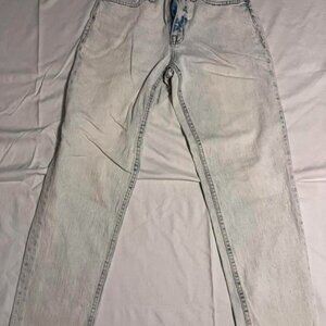 Aeropostale Women’s Size 2 stretch acid wash mom jeans